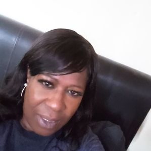 Meet your Posher, Yvette